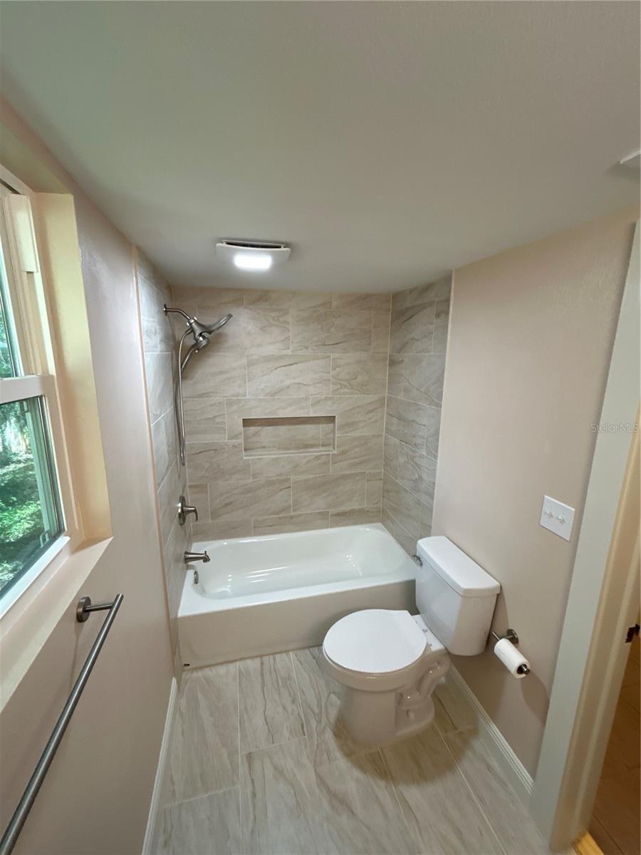 Image 6 of 14 For 14321 144th Place