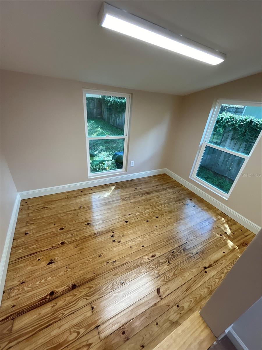 Image 7 of 14 For 14321 144th Place