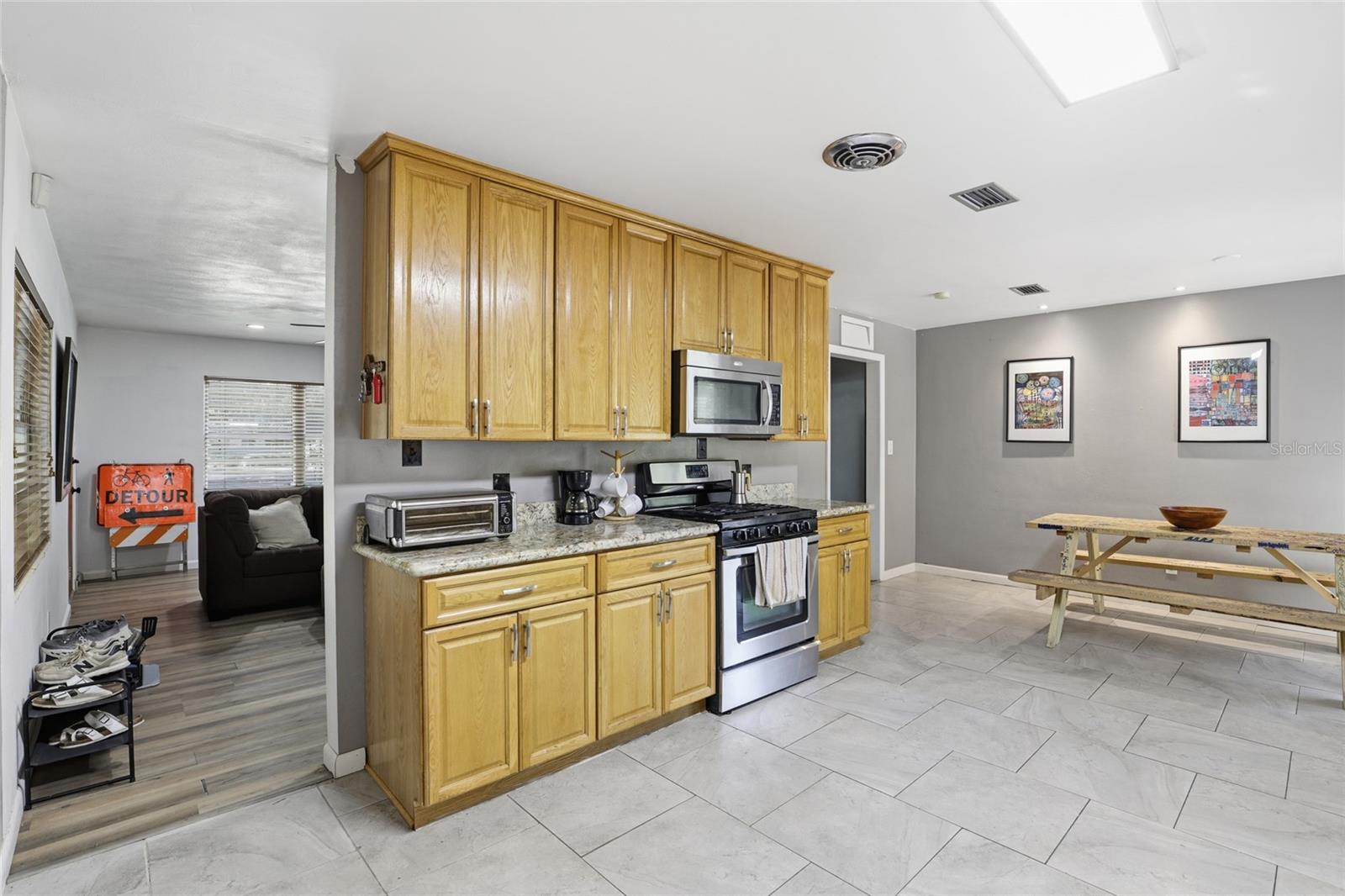 Image 25 of 35 For 528 36th Street