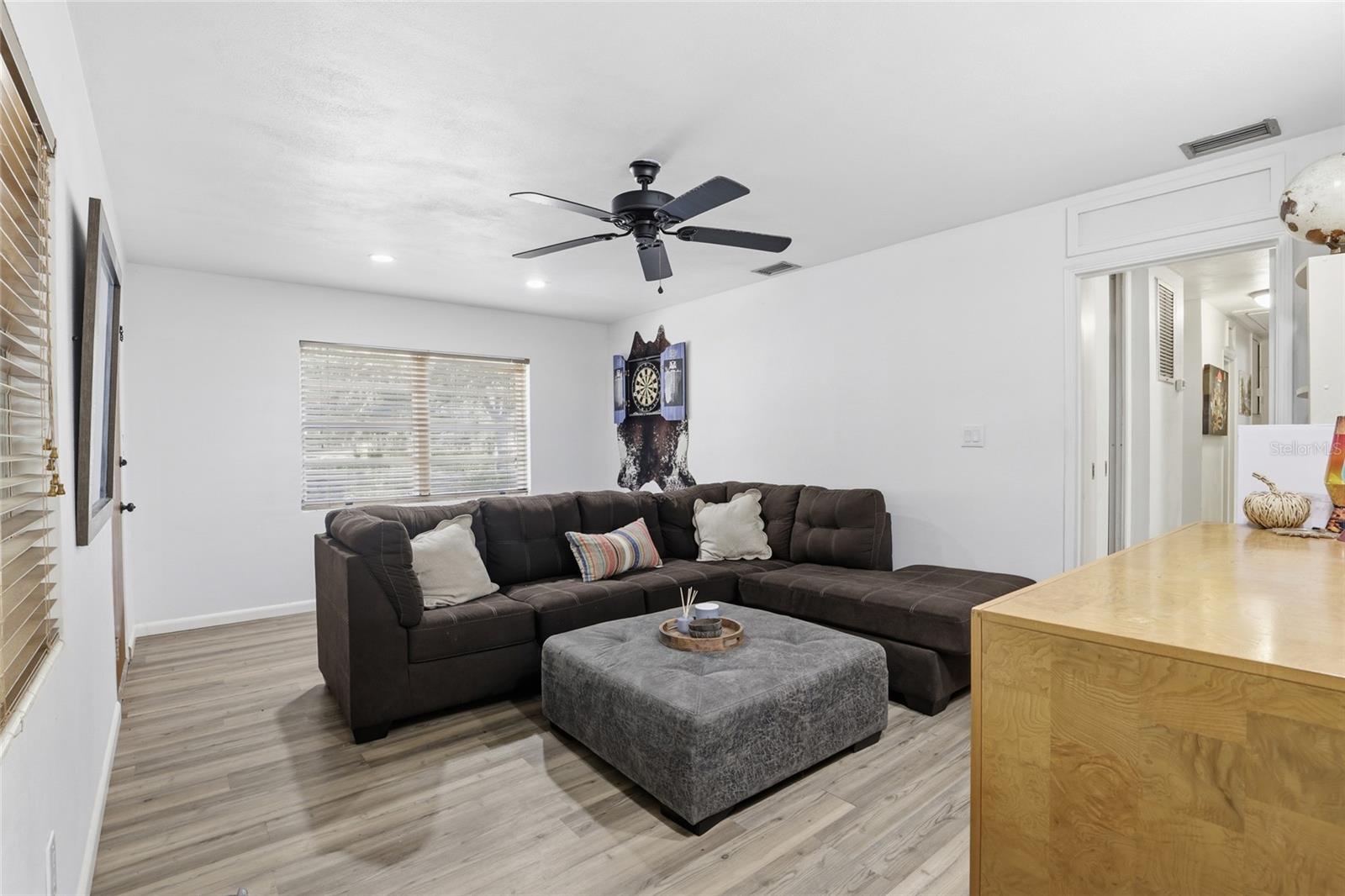 Image 26 of 35 For 528 36th Street