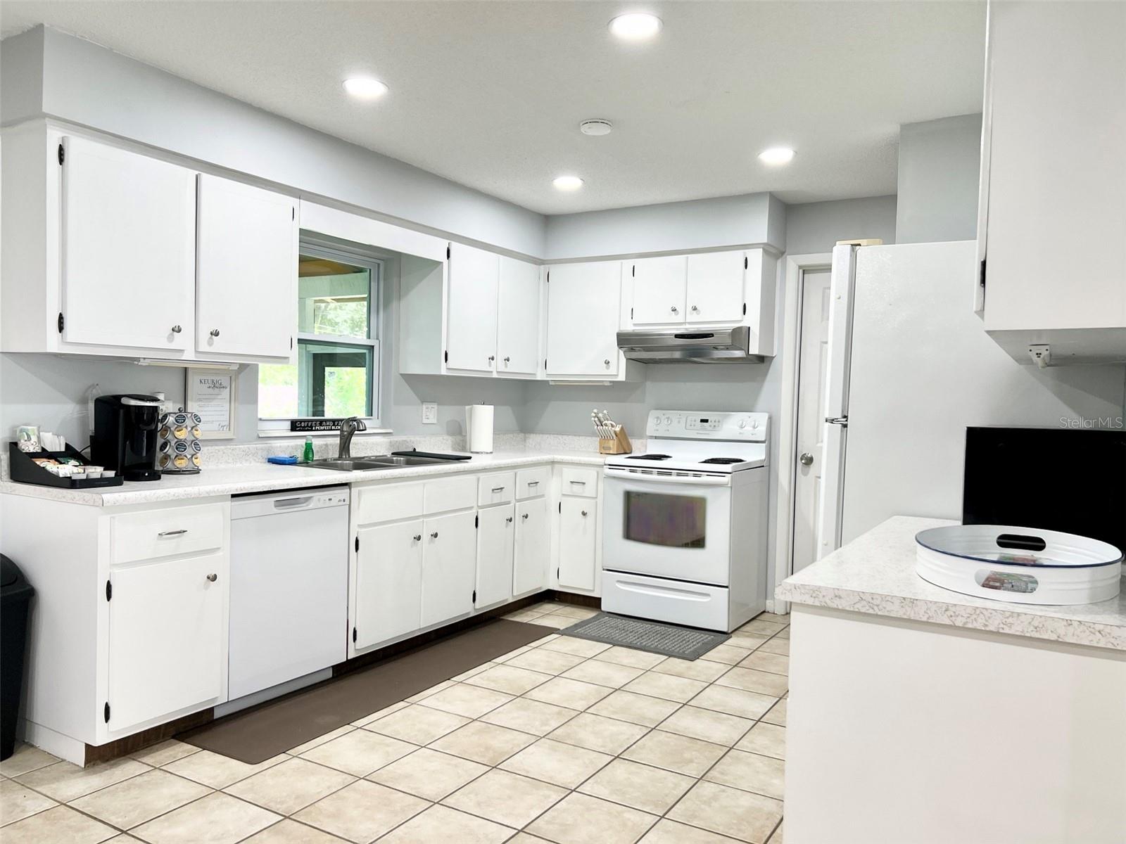 Image 4 of 13 For 2240 14th Avenue