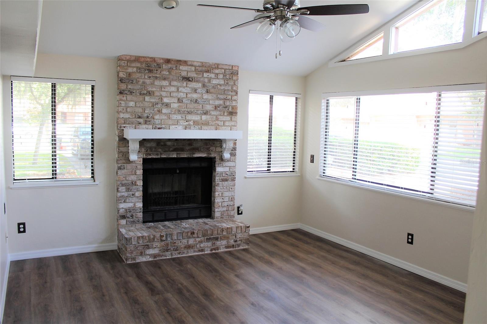 Image 3 of 28 For 4020 17th Terrace