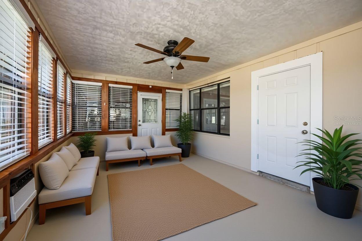 Image 5 of 44 For 8481 39th Circle