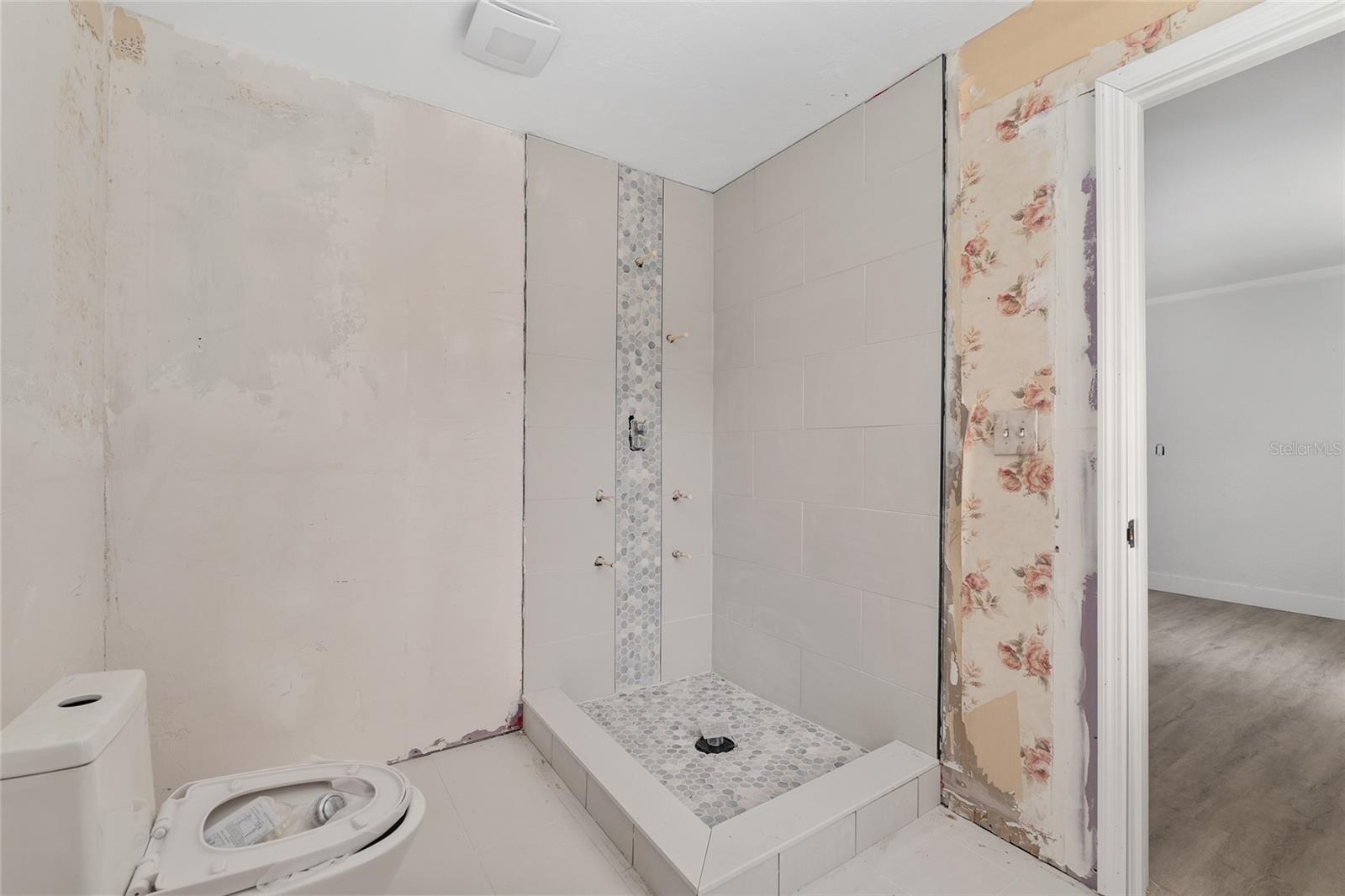 Image 31 of 48 For 11205 Newberry Road