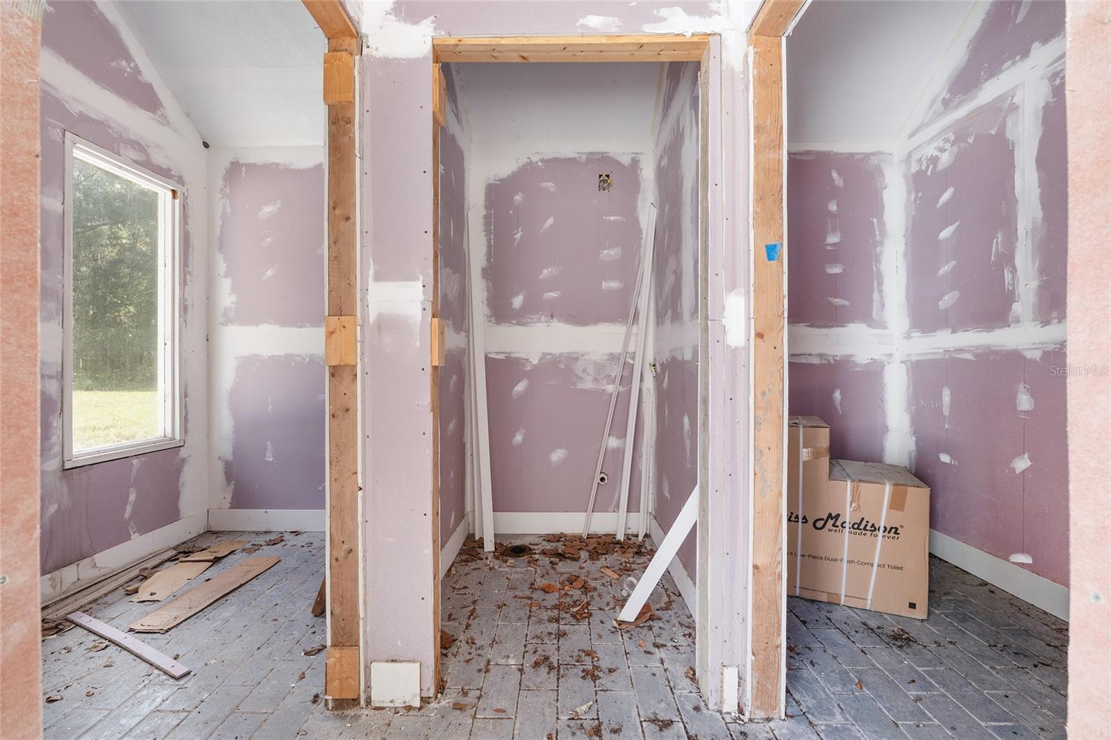 Image 36 of 48 For 11205 Newberry Road