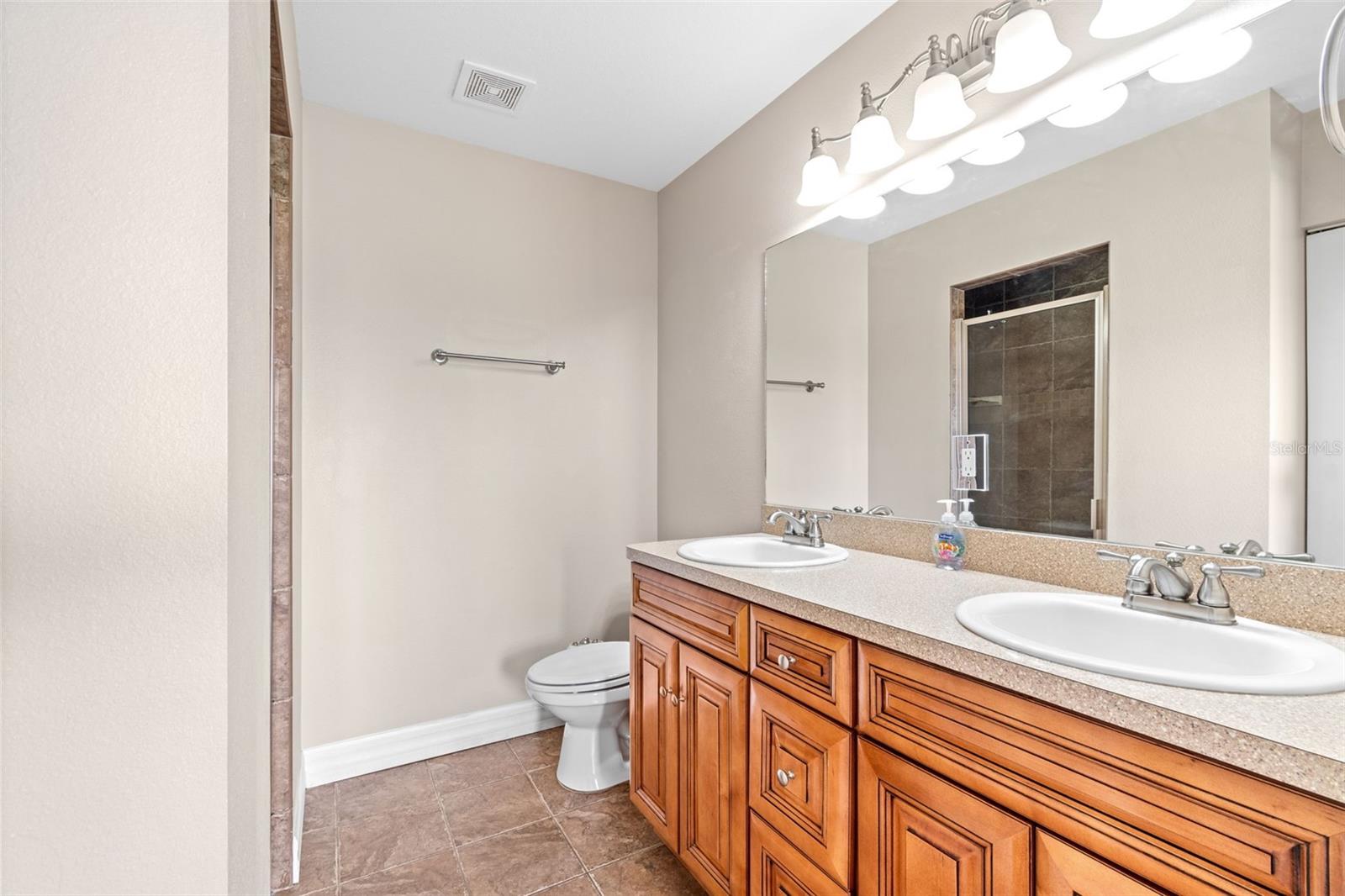 Image 18 of 26 For 7251 160th Street