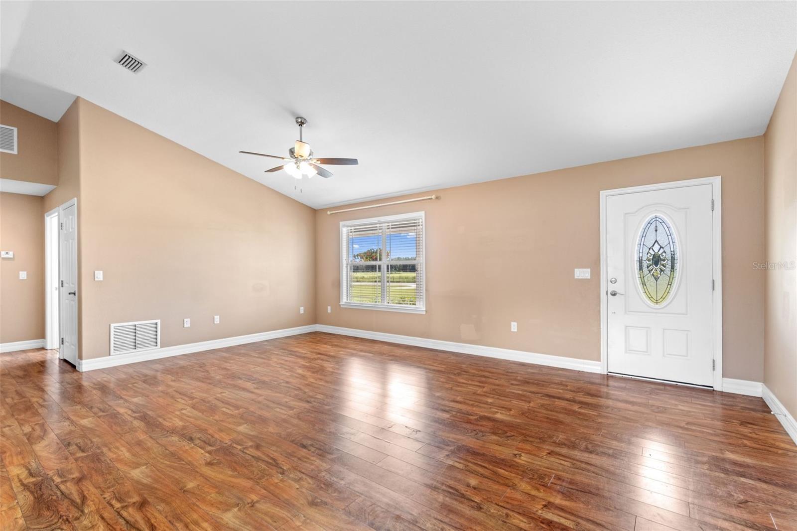 Image 6 of 26 For 7251 160th Street