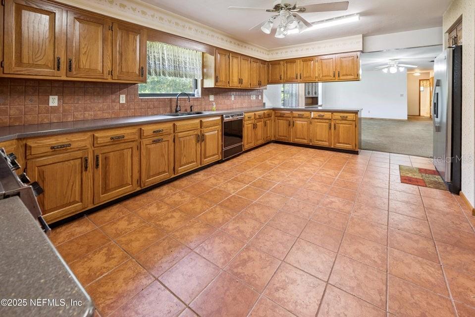 Image 14 of 81 For 3632 198th Street