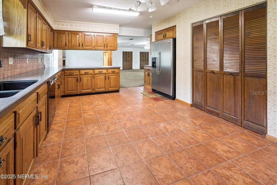 Image 15 of 81 For 3632 198th Street