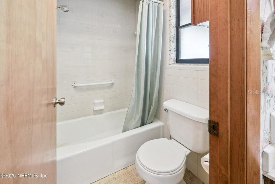 Image 39 of 81 For 3632 198th Street