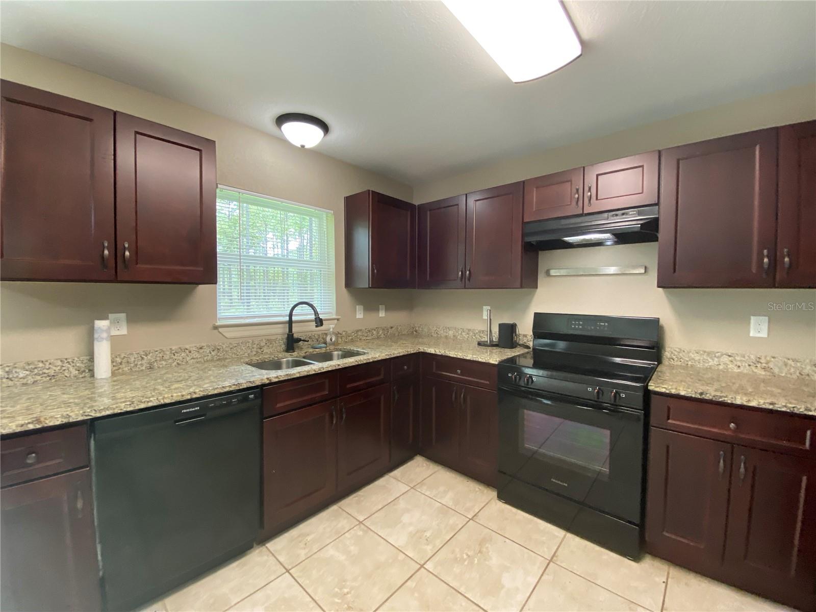 Image 5 of 18 For 13760 Sw 81st Circle