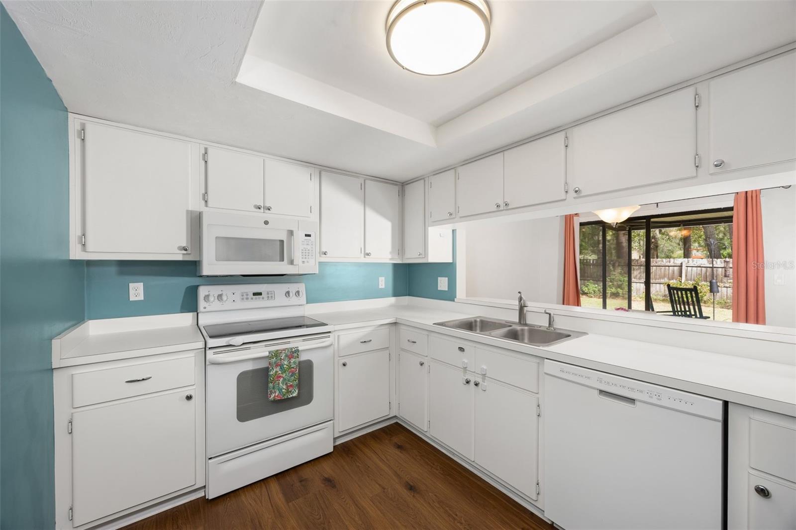 Image 11 of 19 For 1854 42nd Avenue