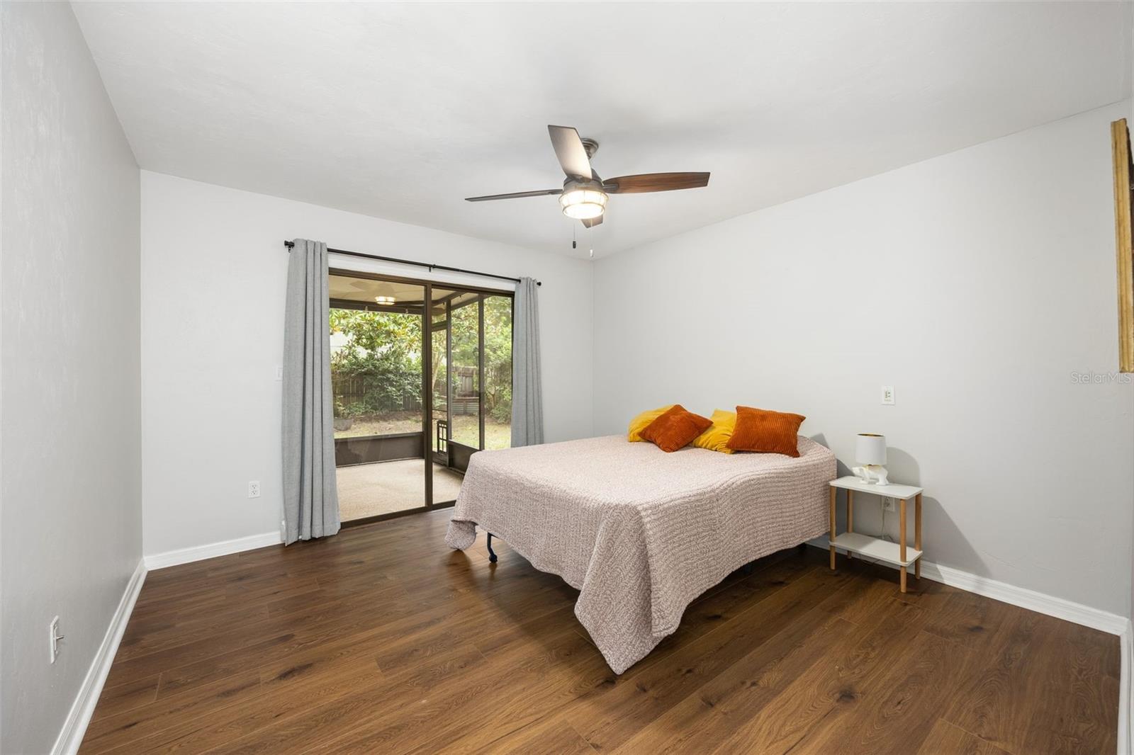 Image 12 of 19 For 1854 42nd Avenue