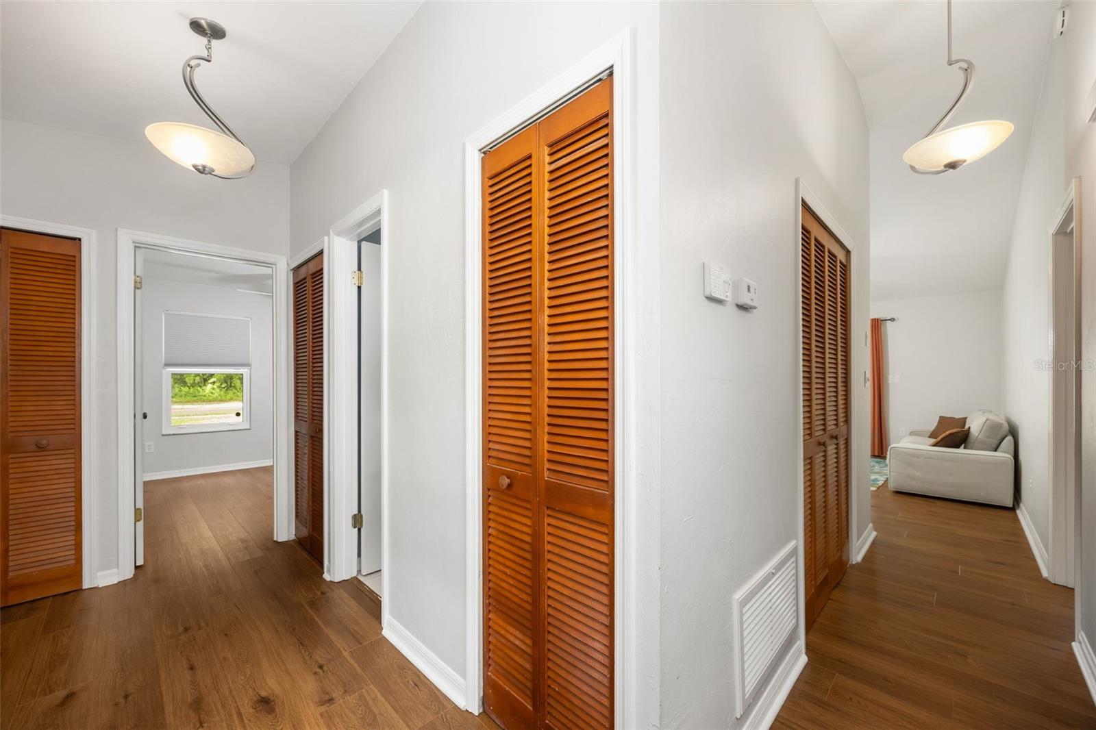 Image 3 of 19 For 1854 42nd Avenue