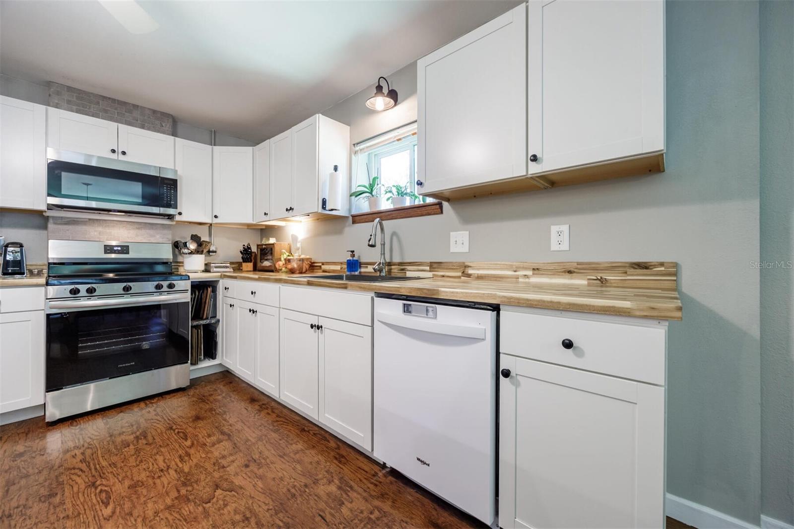 Image 13 of 55 For 7505 161st Terrace