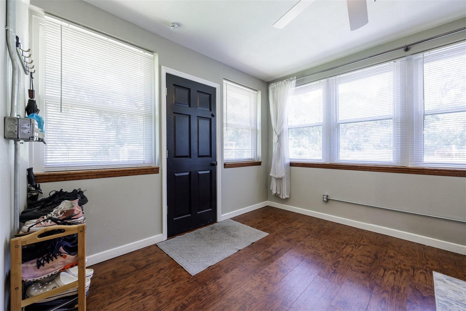 Image 5 of 55 For 7505 161st Terrace