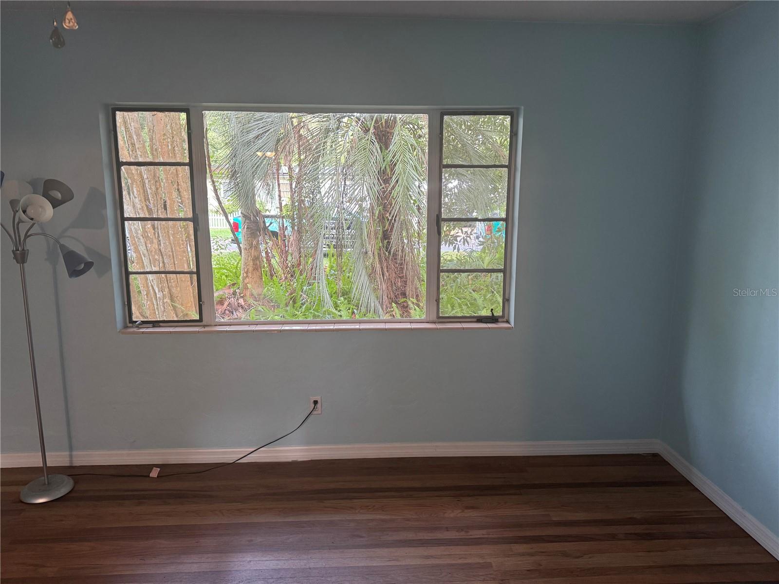 Image 5 of 9 For 1832 6th Terrace