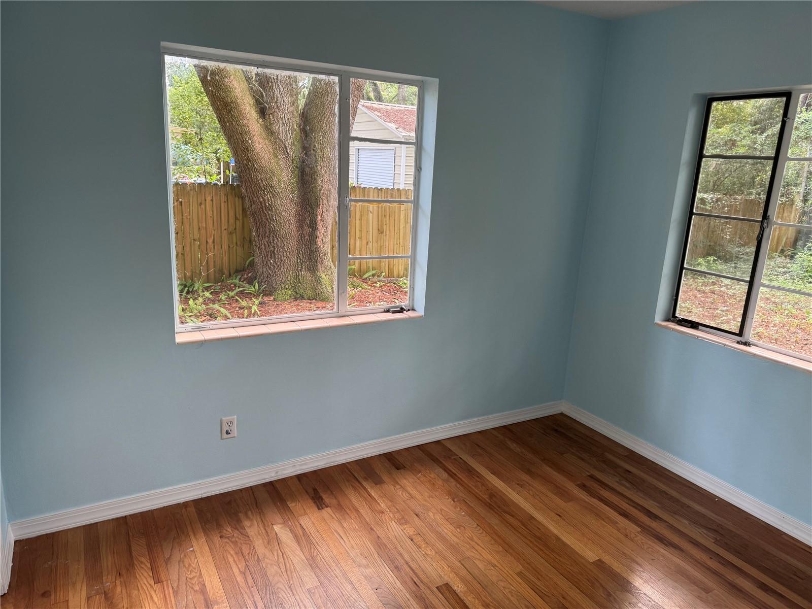 Image 6 of 9 For 1832 6th Terrace