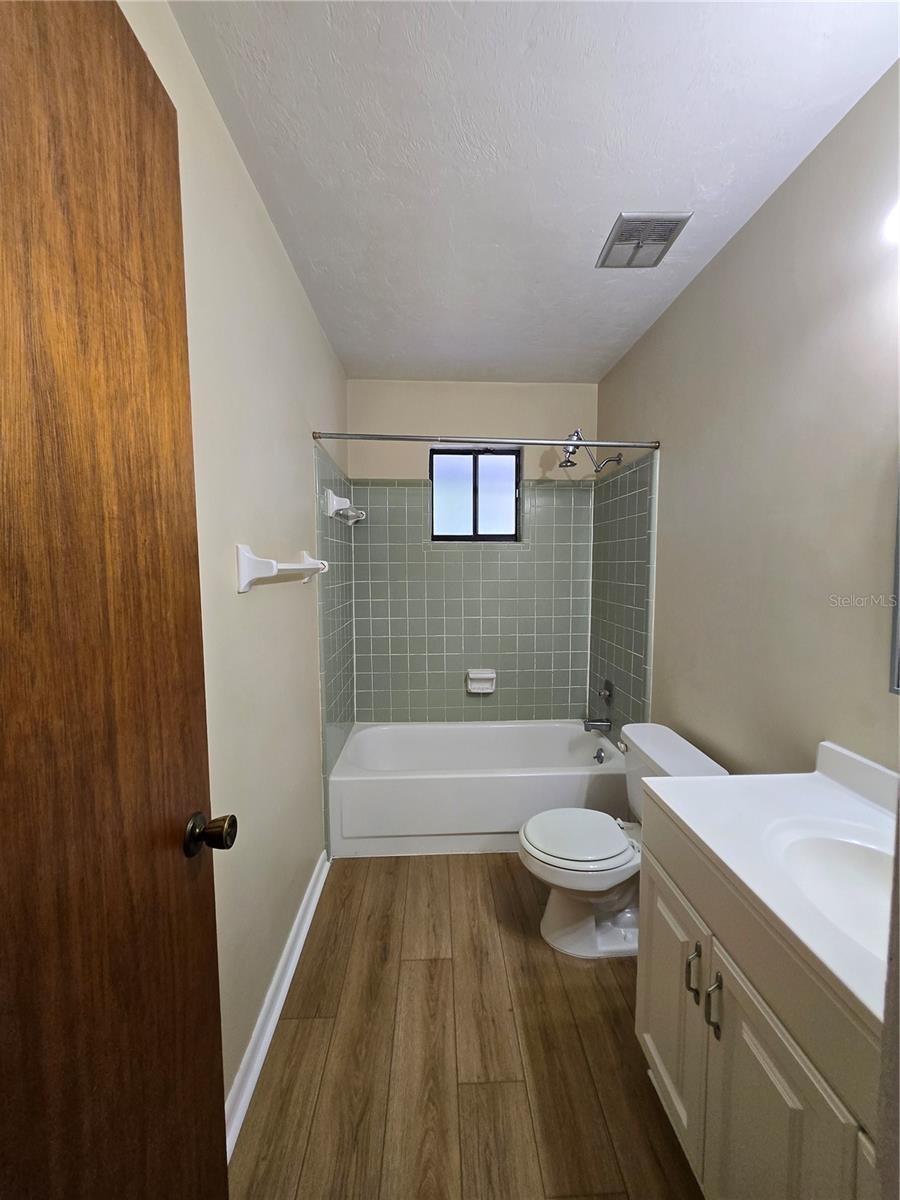 Image 17 of 35 For 4402 30th Terrace