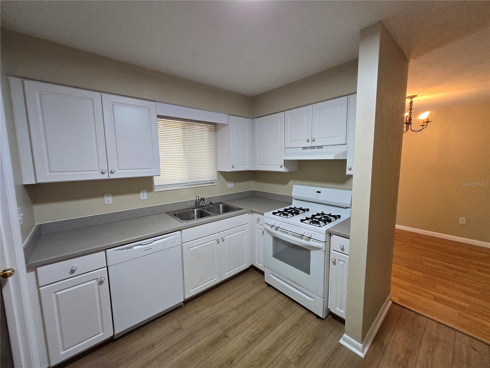 Image 6 of 35 For 4402 30th Terrace