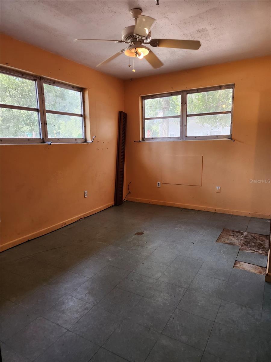 Image 3 of 44 For 15319 140th Street