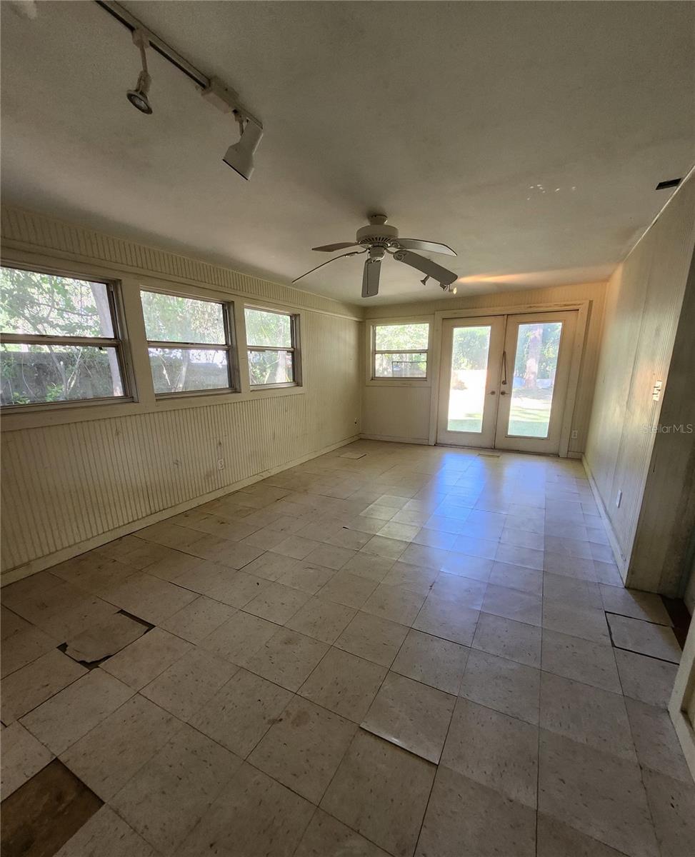 Image 37 of 44 For 15319 140th Street