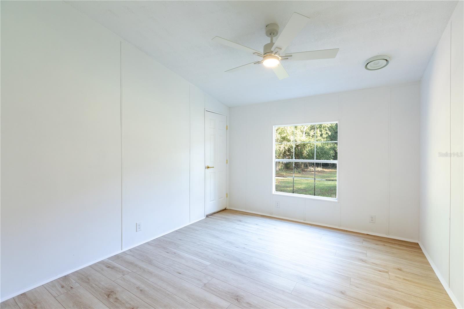 Image 22 of 35 For 7212 89th Terrace