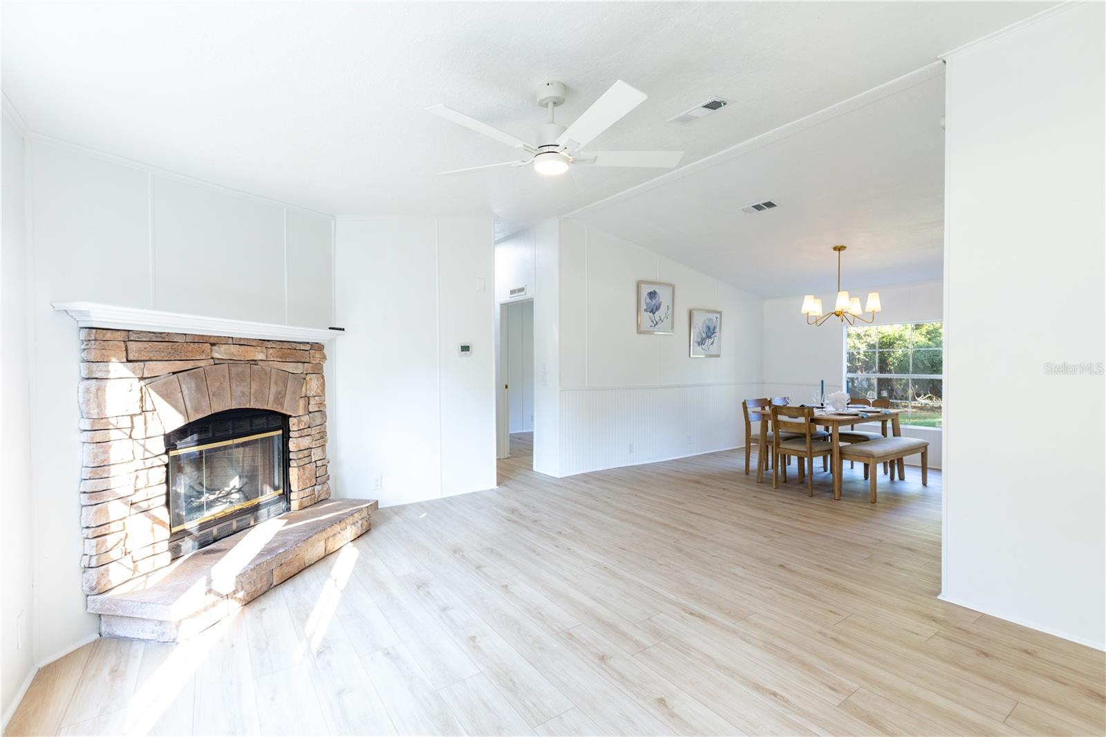 Image 6 of 35 For 7212 89th Terrace