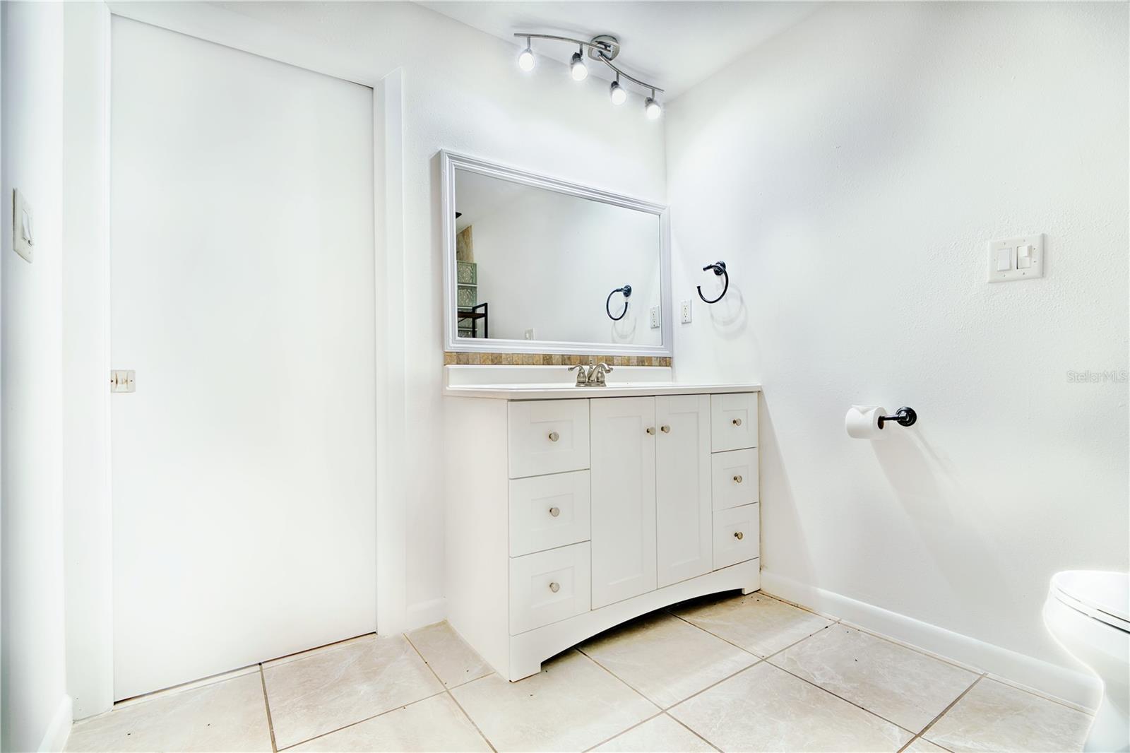 Image 11 of 34 For 1606 22nd Street