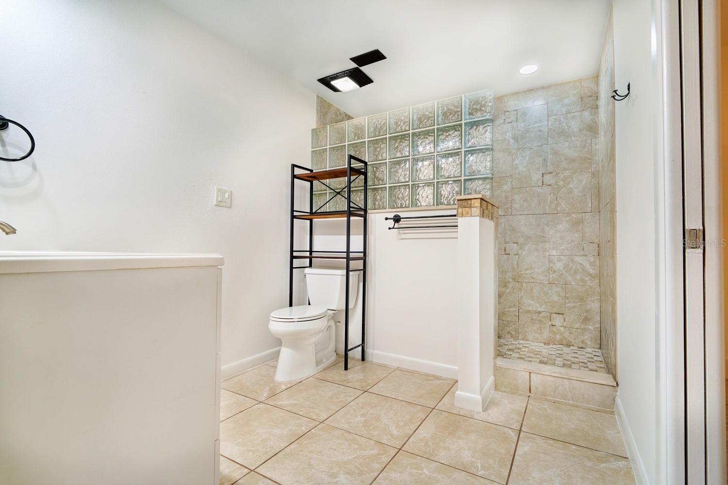 Image 26 of 34 For 1606 22nd Street