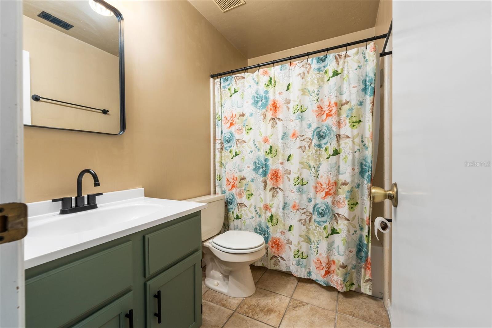 Image 17 of 22 For 900 62nd Boulevard 1