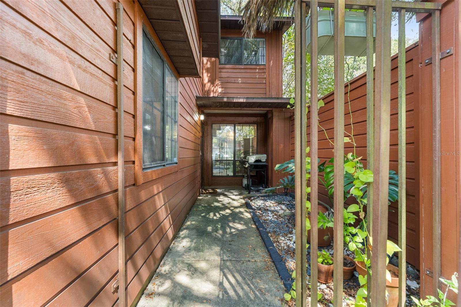 Image 2 of 22 For 900 62nd Boulevard 1