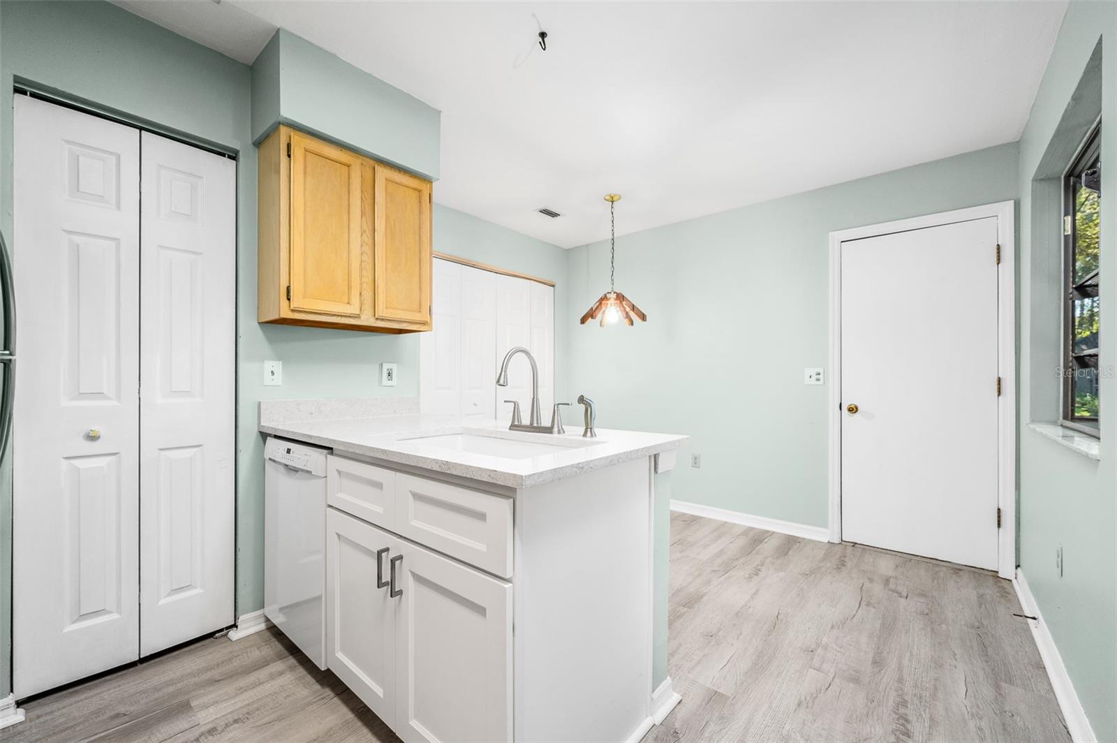 Image 10 of 24 For 7960 47th Court