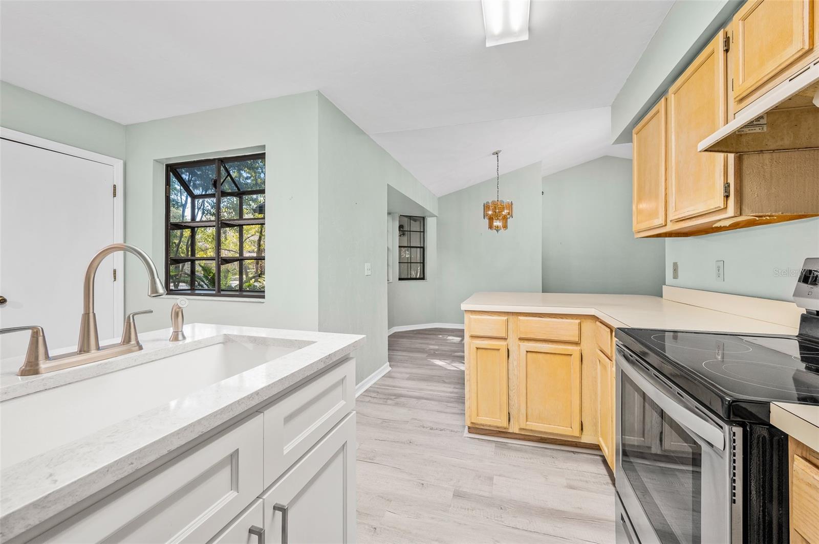 Image 11 of 24 For 7960 47th Court