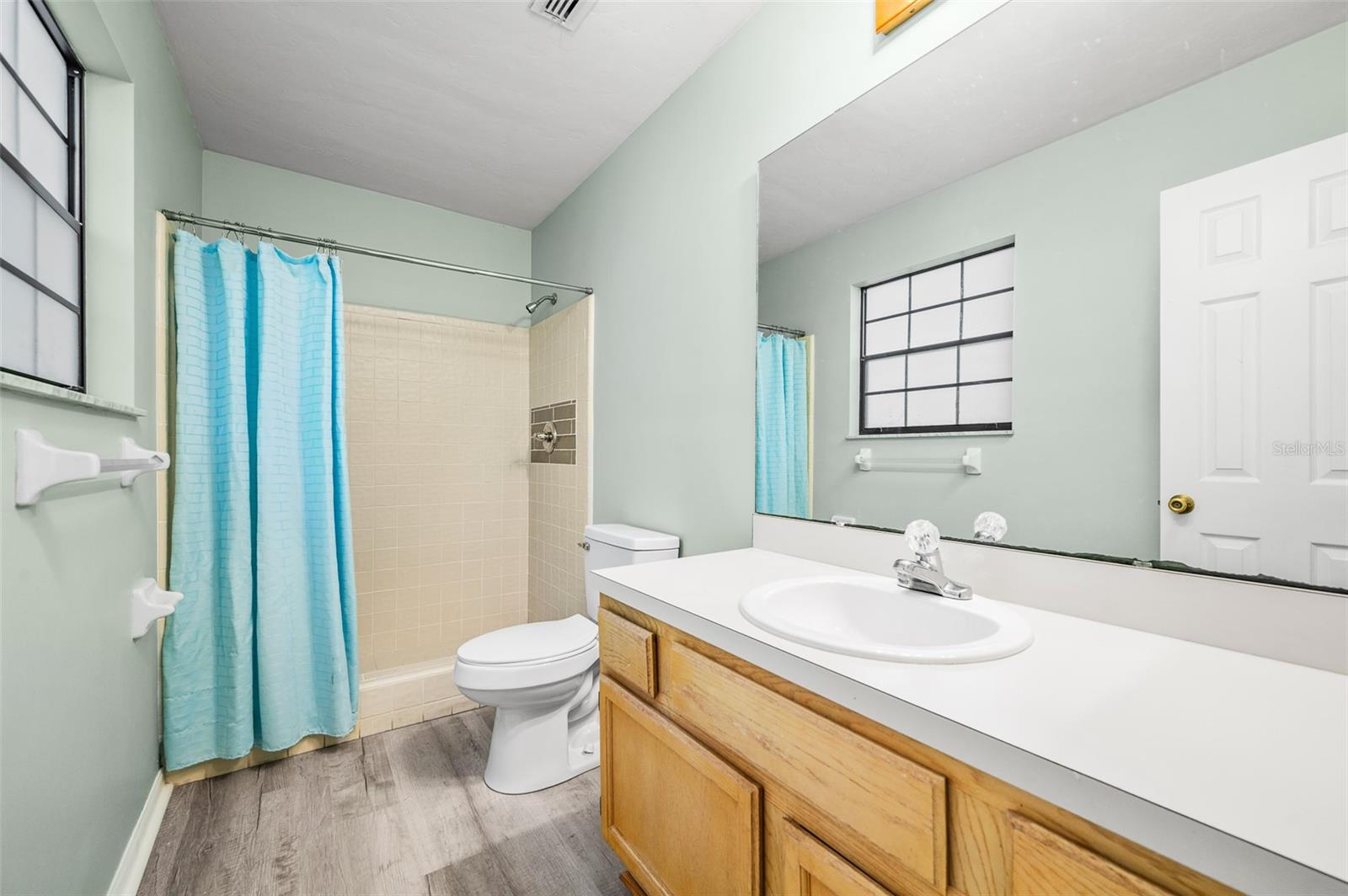 Image 17 of 24 For 7960 47th Court