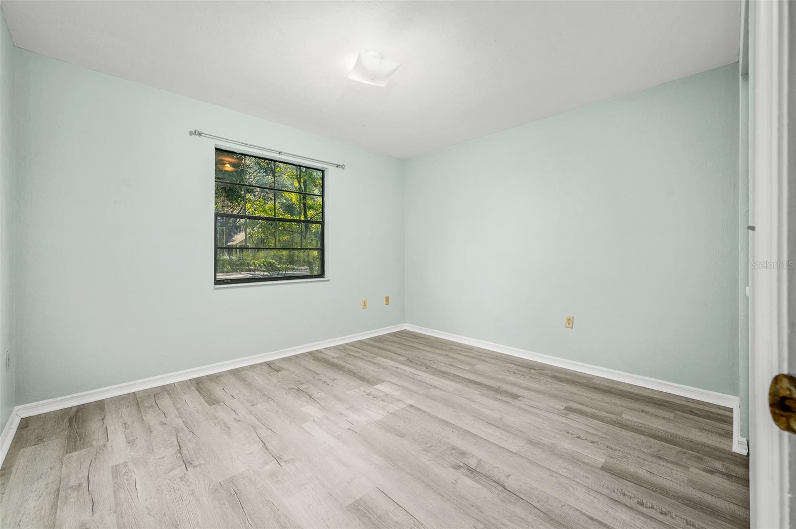 Image 19 of 24 For 7960 47th Court