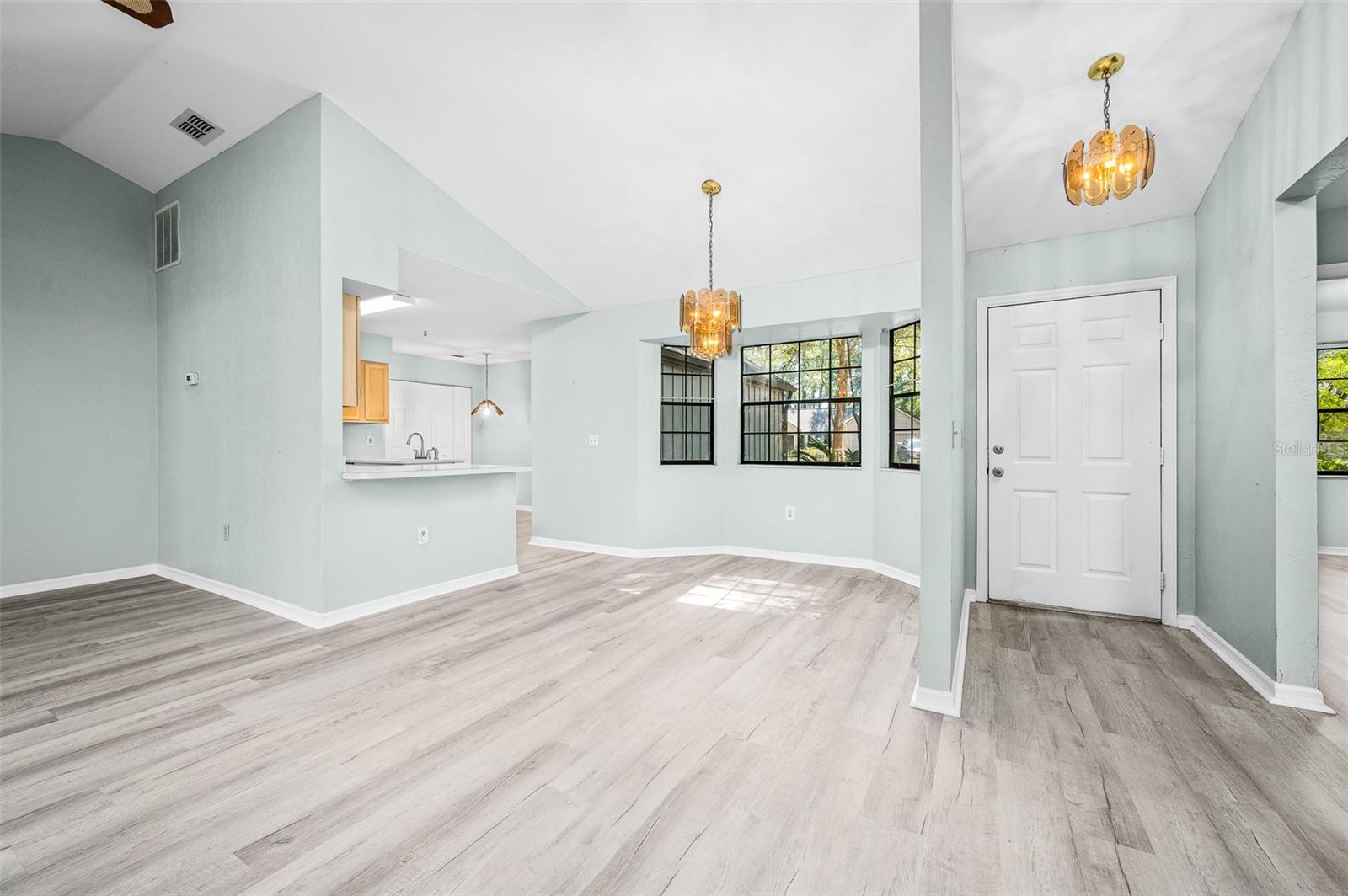 Image 7 of 24 For 7960 47th Court