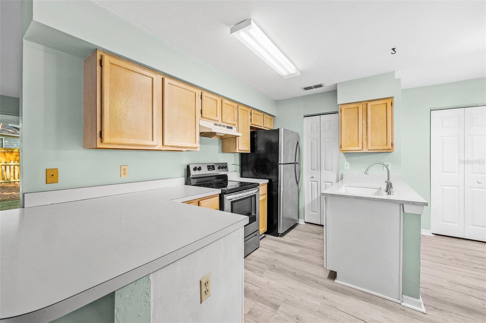 Image 8 of 24 For 7960 47th Court