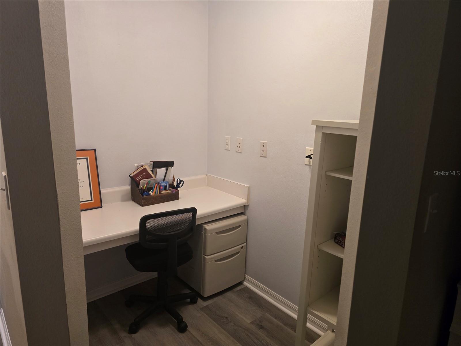 Image 18 of 37 For 10000 52nd Avenue J52