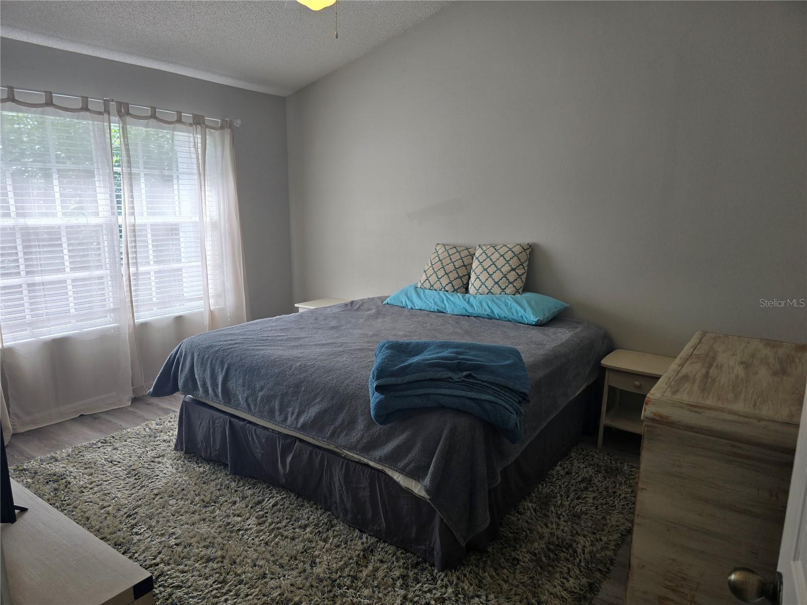 Image 20 of 37 For 10000 52nd Avenue J52