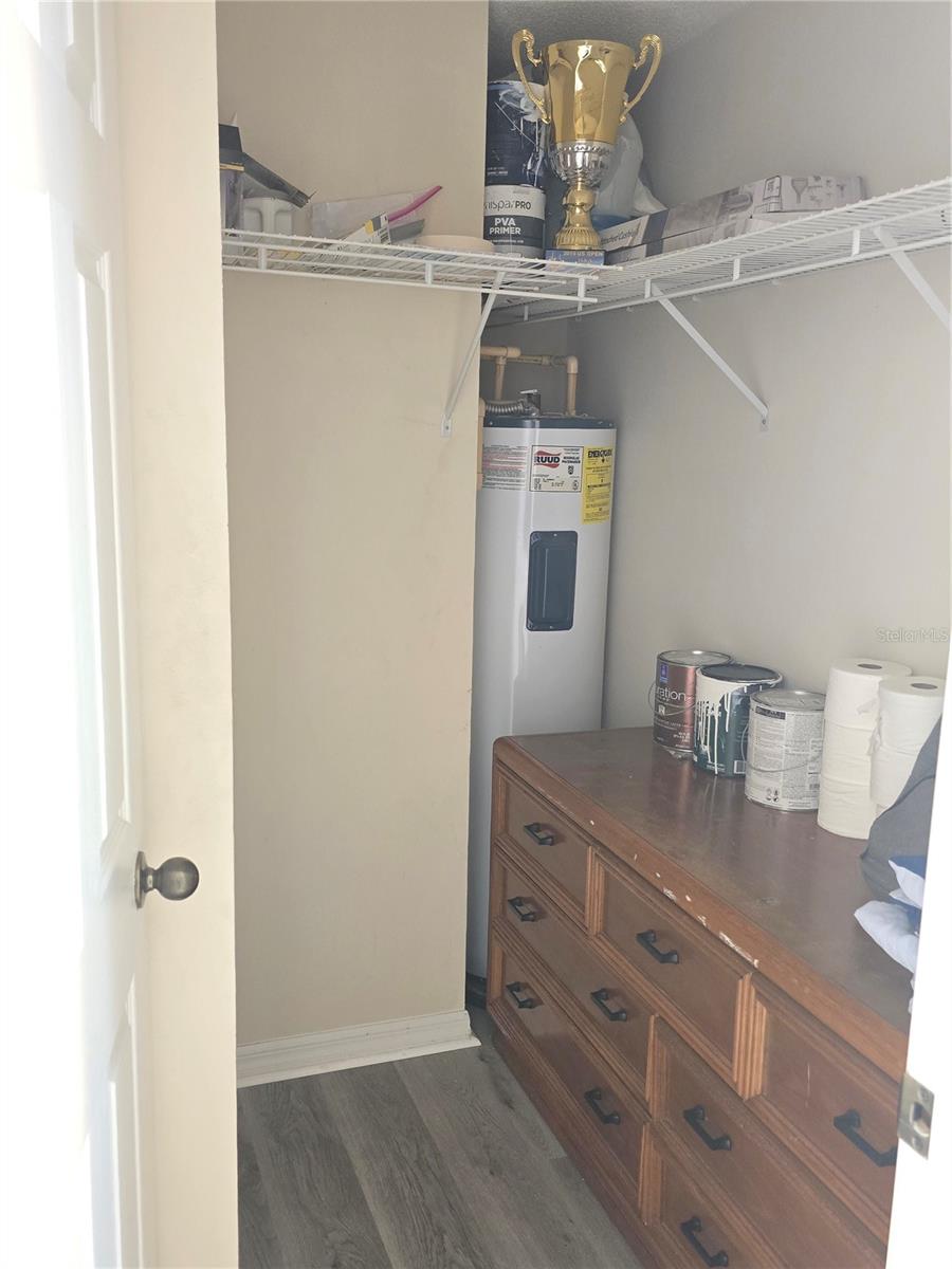 Image 33 of 37 For 10000 52nd Avenue J52