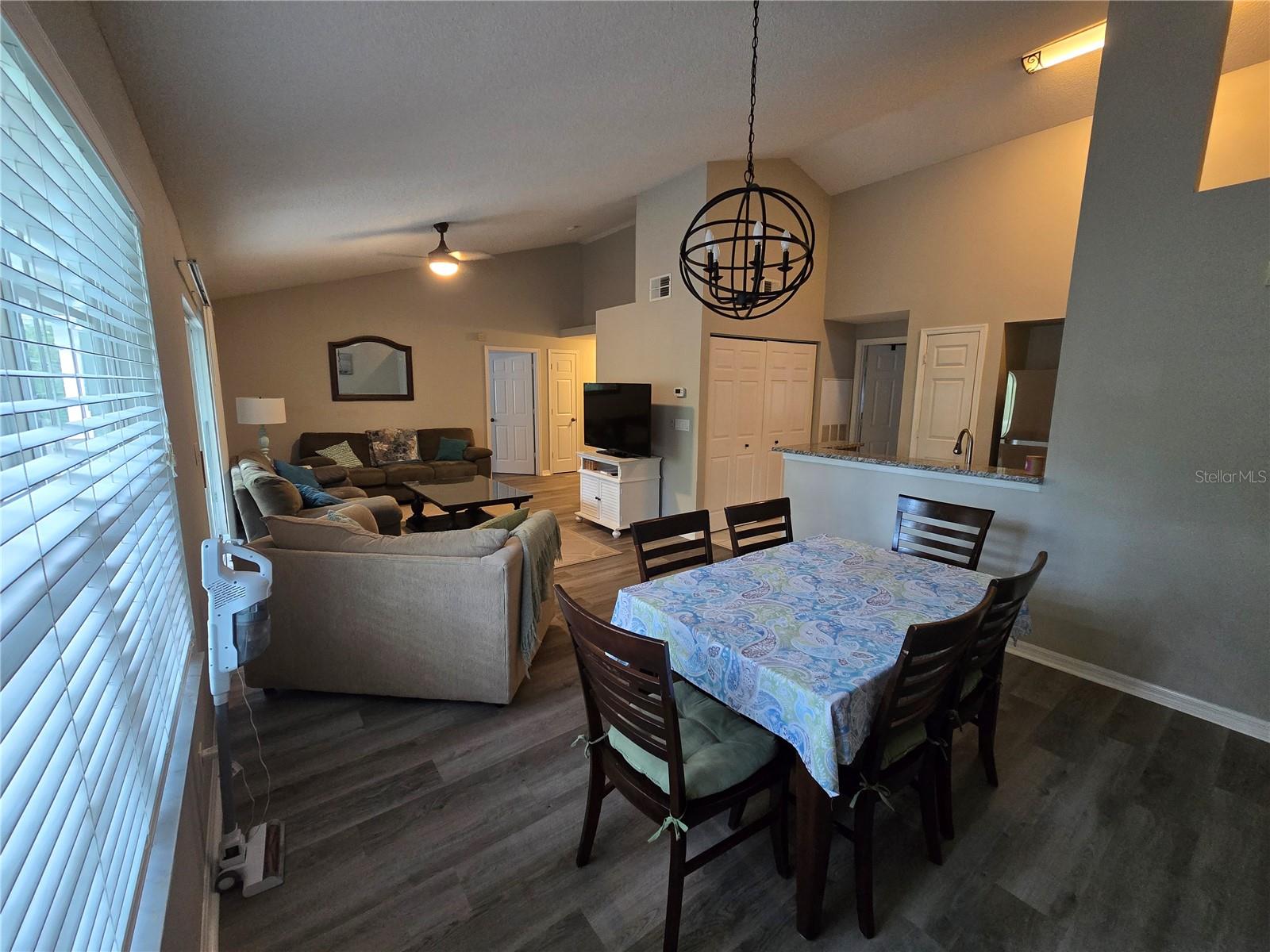 Image 9 of 37 For 10000 52nd Avenue J52