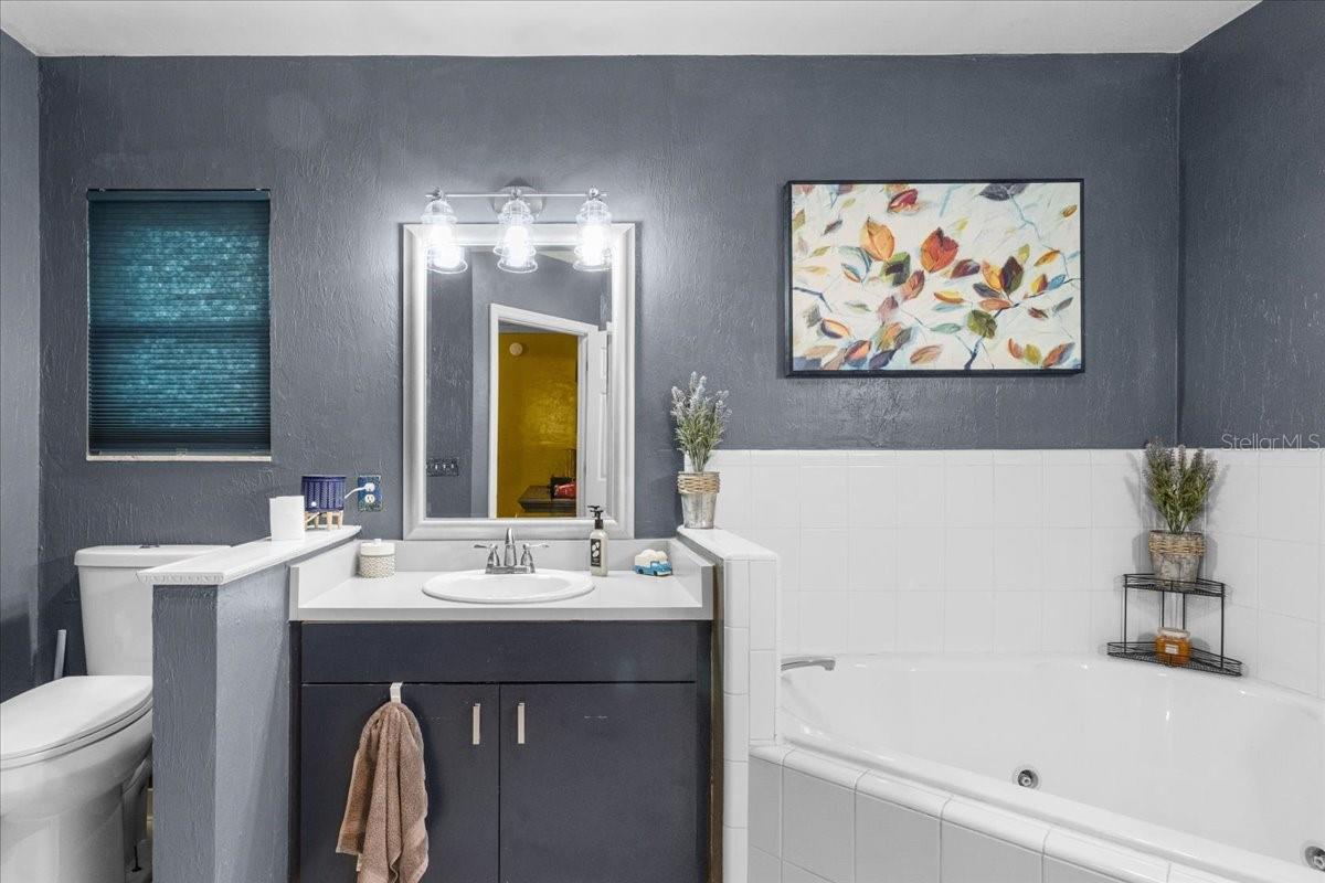 Image 17 of 37 For 7203 121 Avenue