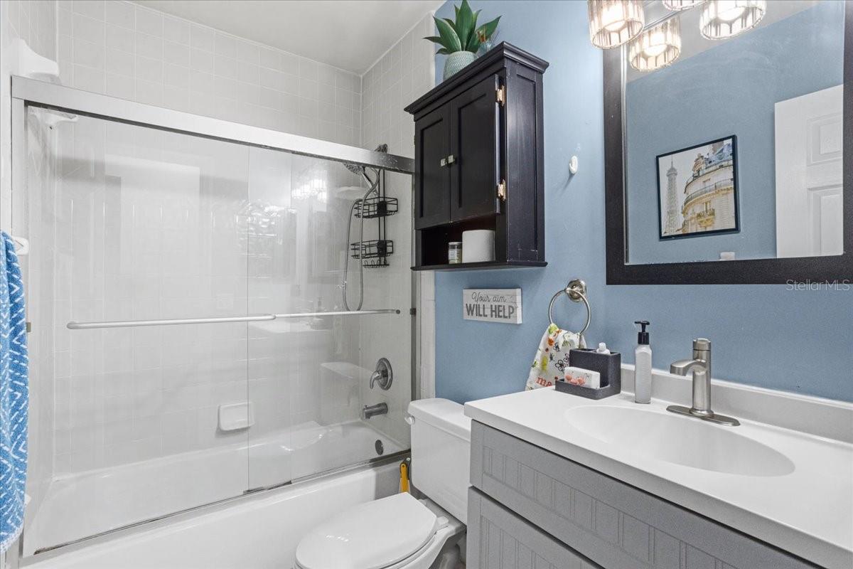 Image 20 of 37 For 7203 121 Avenue