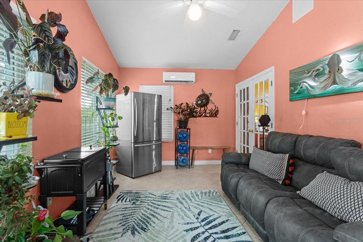 Image 22 of 37 For 7203 121 Avenue