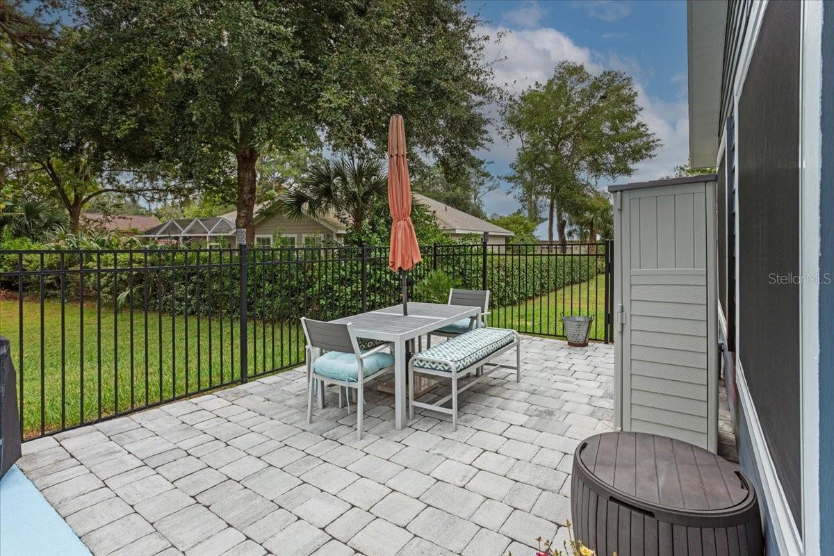 Image 24 of 37 For 7203 121 Avenue