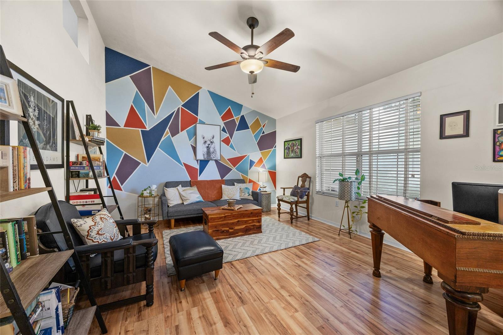 Image 4 of 37 For 8844 11th Place