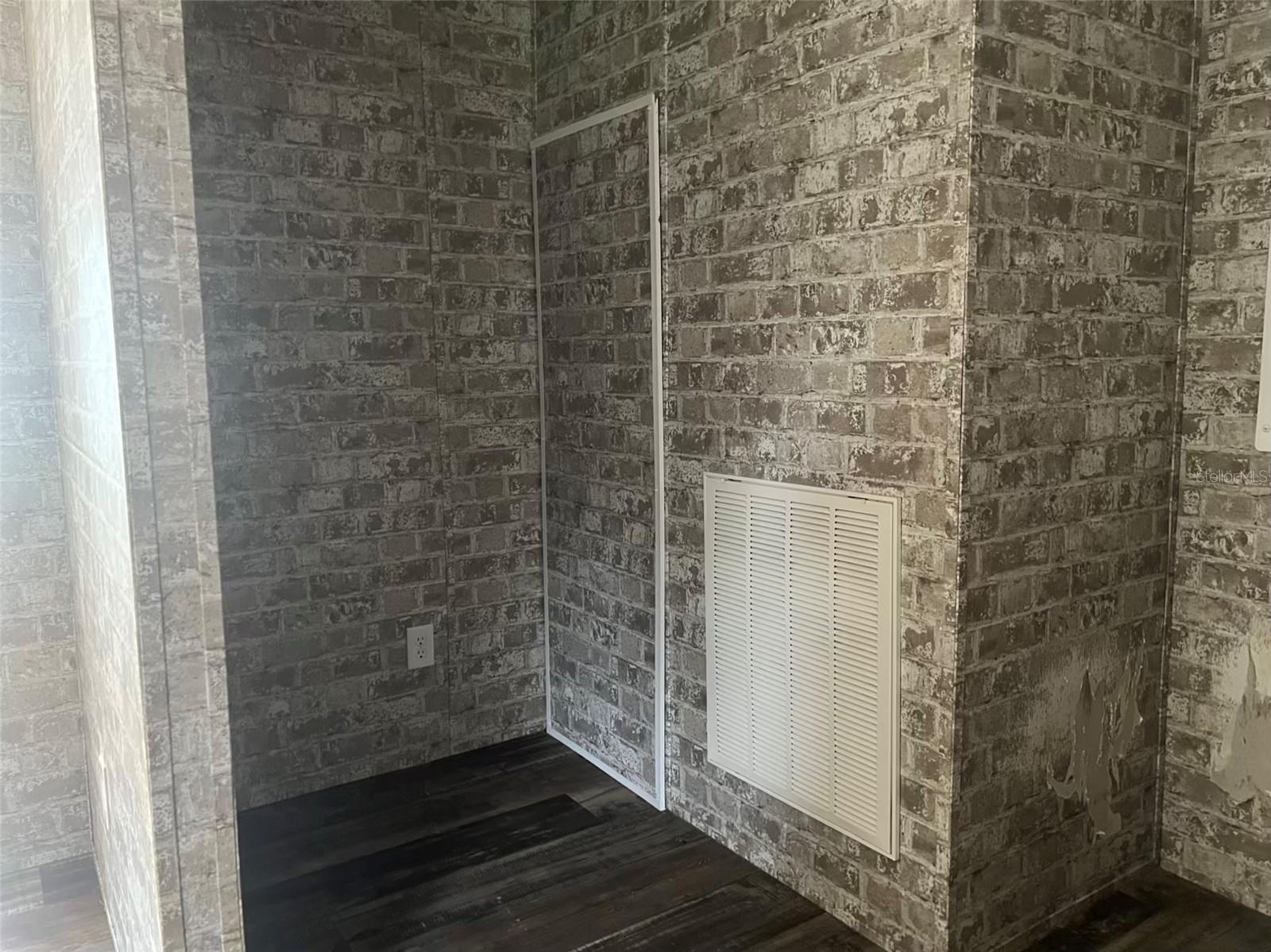 Image 14 of 17 For 21 70th Circle