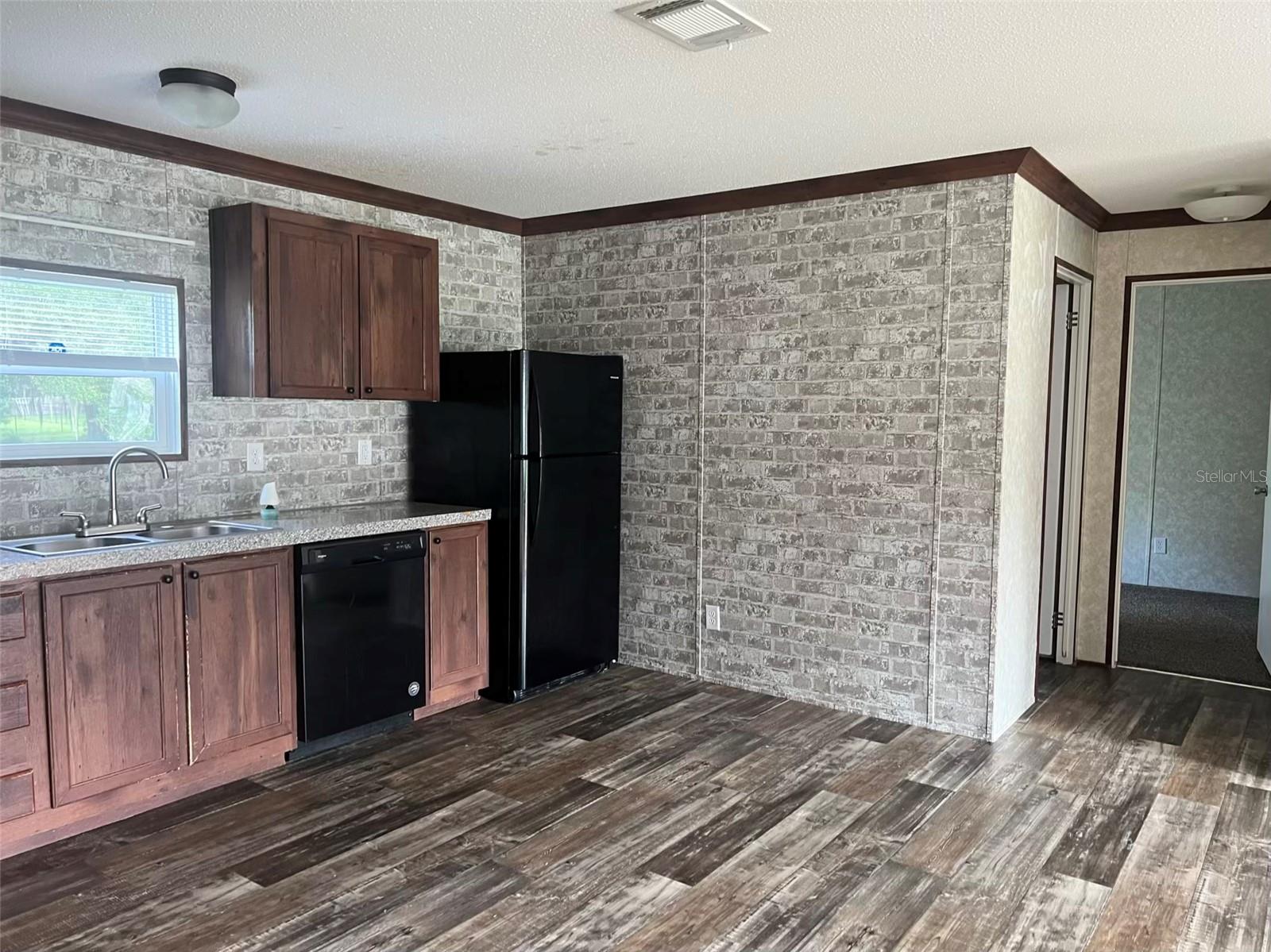 Image 5 of 17 For 21 70th Circle