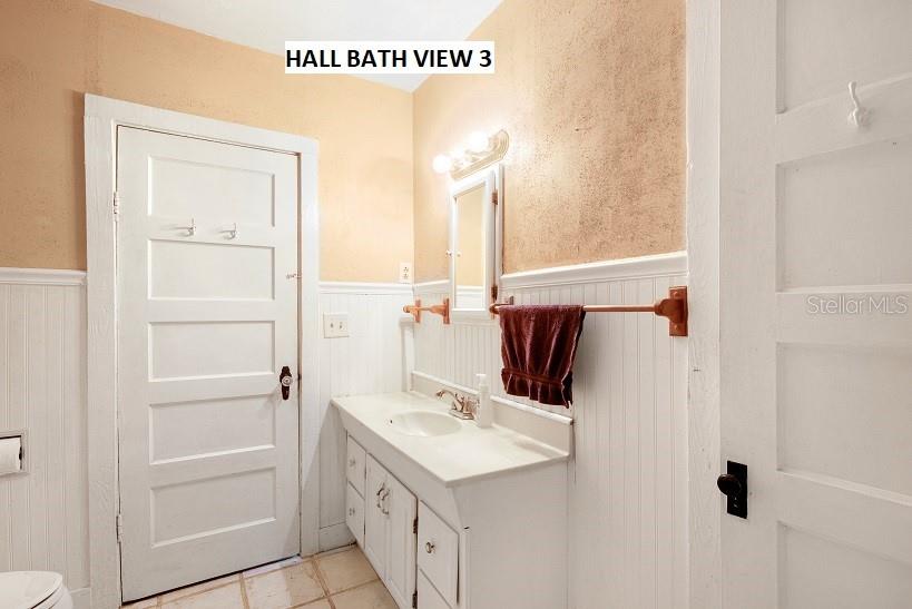 Image 14 of 40 For 579 Baya Drive